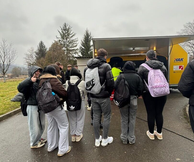 Učenici „Škole i zajednice“ sudjelovali u dvjema prometnim edukacijama